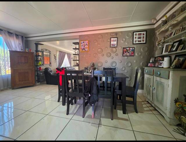 3 BEDROOM HOUSE FOR SALE IN ALBERTSDAL